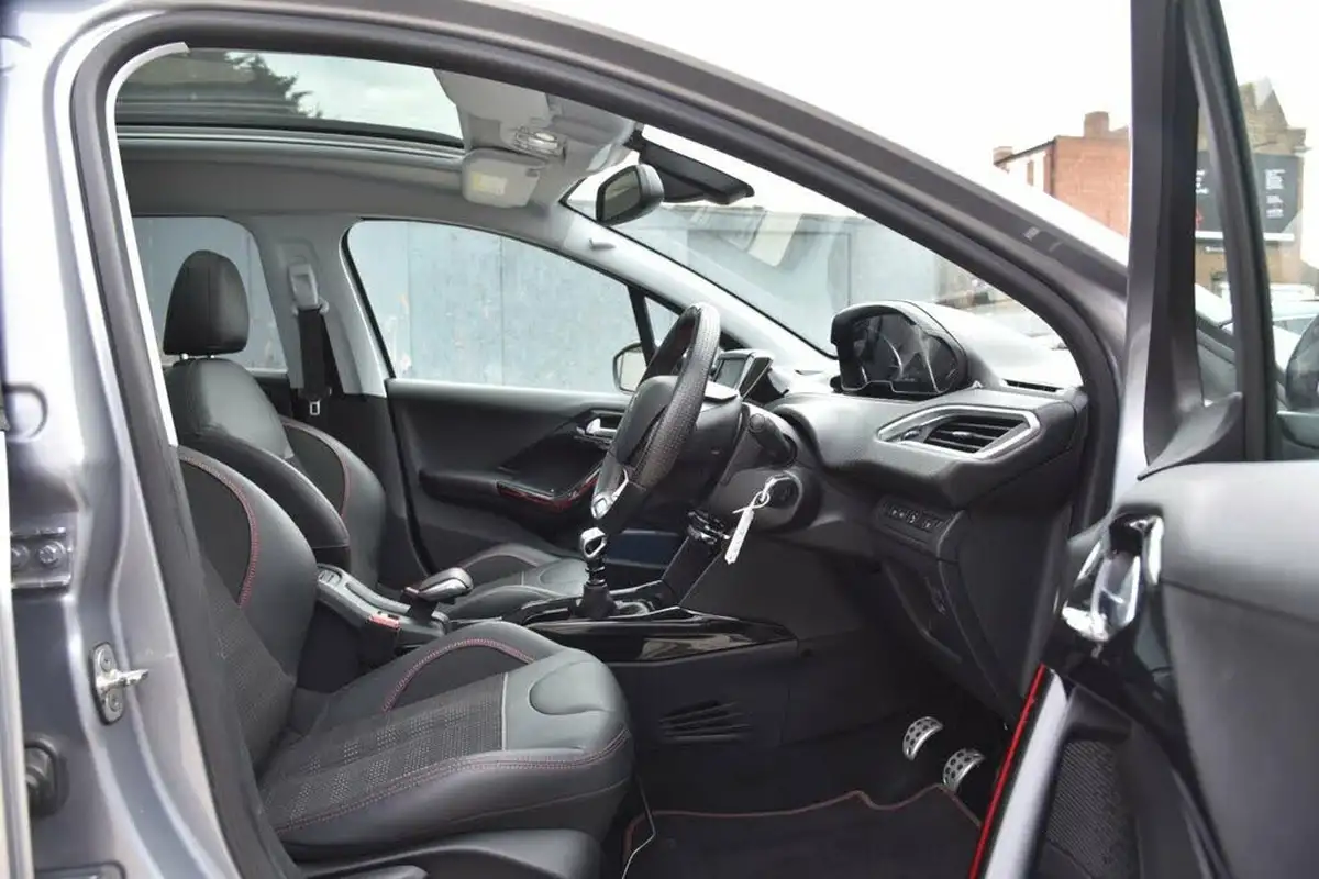 2019-peugeot-2008-suv-12-puretech-gt-line-130bhp-big-1