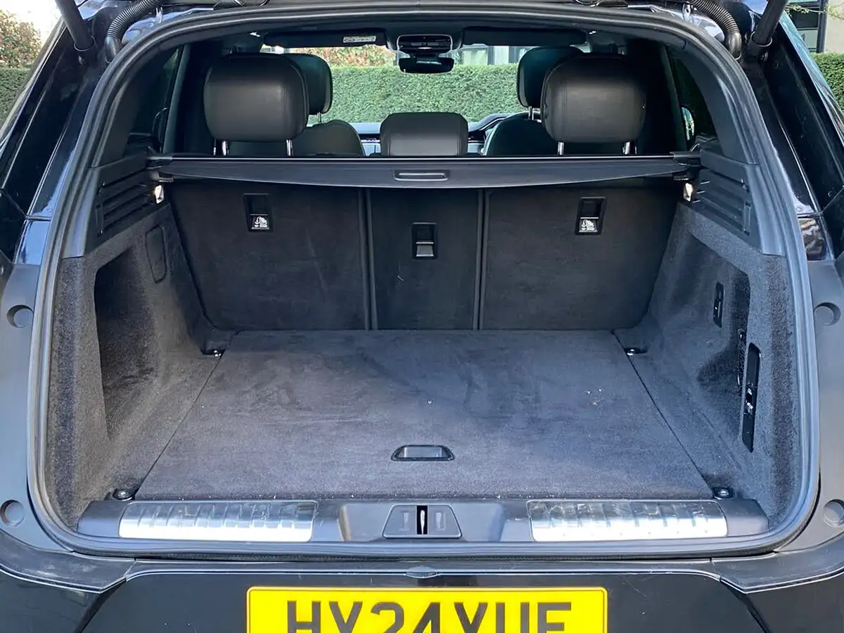 2024-land-rover-range-rover-sport-30-d300-dynamic-se-big-17