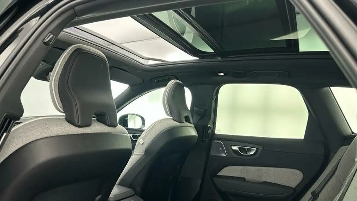 2023-volvo-xc60-20-t8-ultimate-dark-big-37
