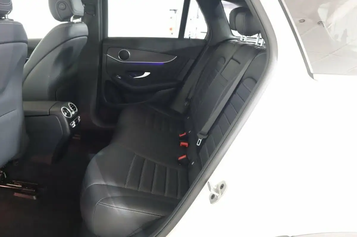 2021-mercedes-benz-glc-class-20d-glc300d-amg-line-premium-plus-245ps-station-wagon-5d-big-15