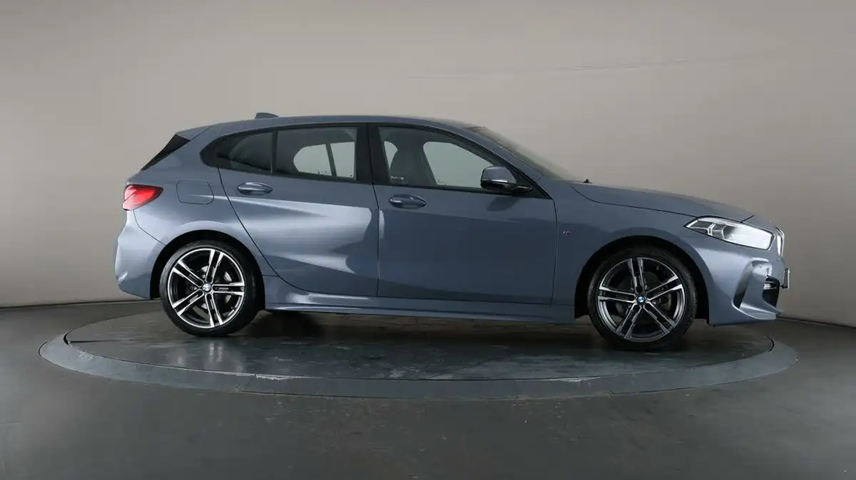 2021-bmw-1-series-15-118i-m-sport-dct-big-8