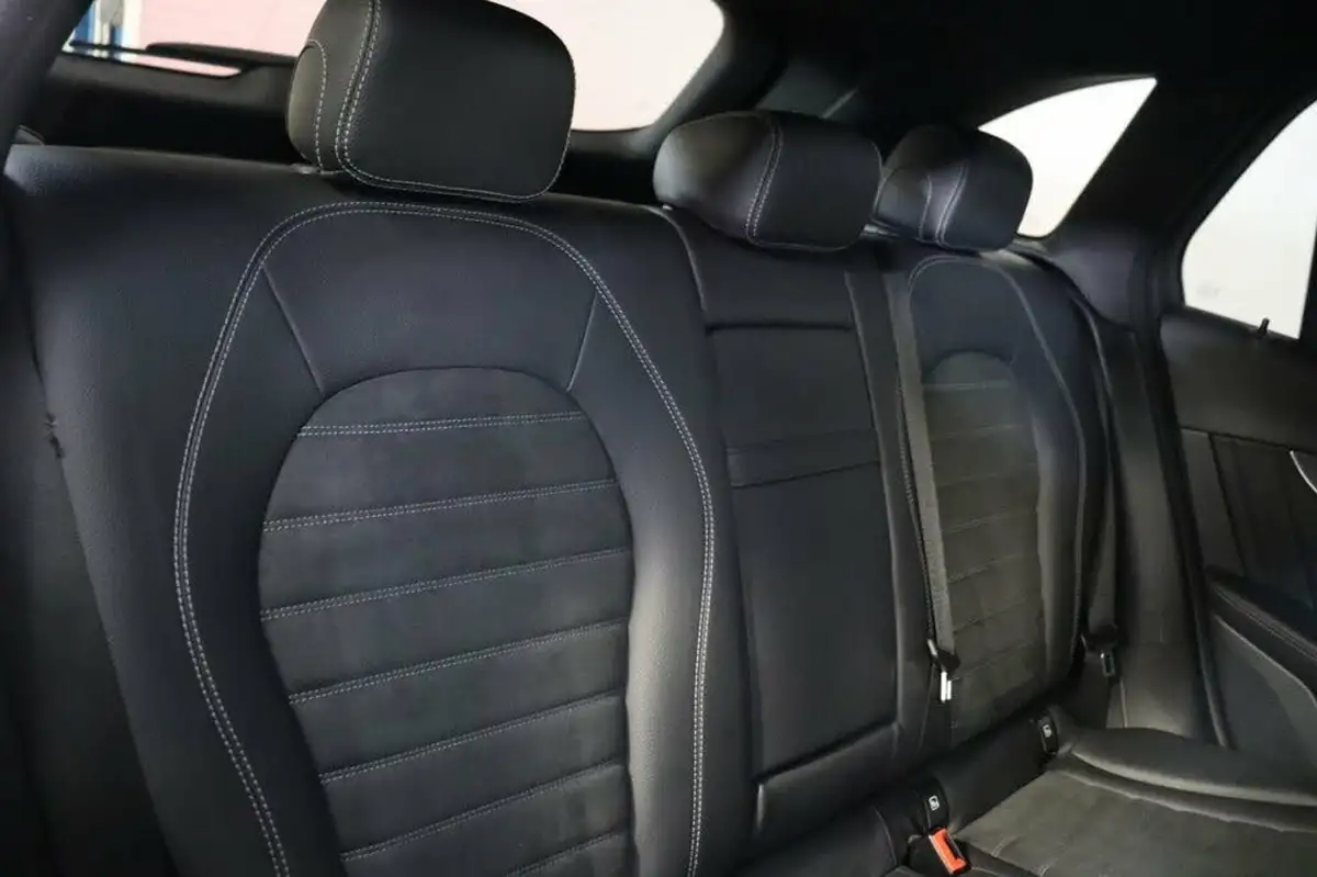 2020-mercedes-benz-glc-class-20d-glc220d-amg-line-station-wagon-5d-4matic-plus-big-33