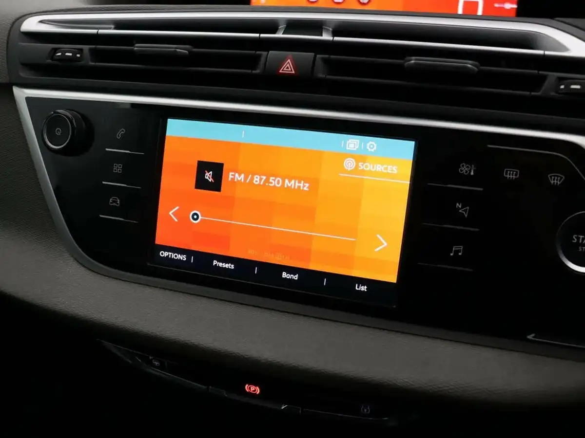2019-citroen-grand-c4-spacetourer-15bluehdi-flair-eat8-big-14