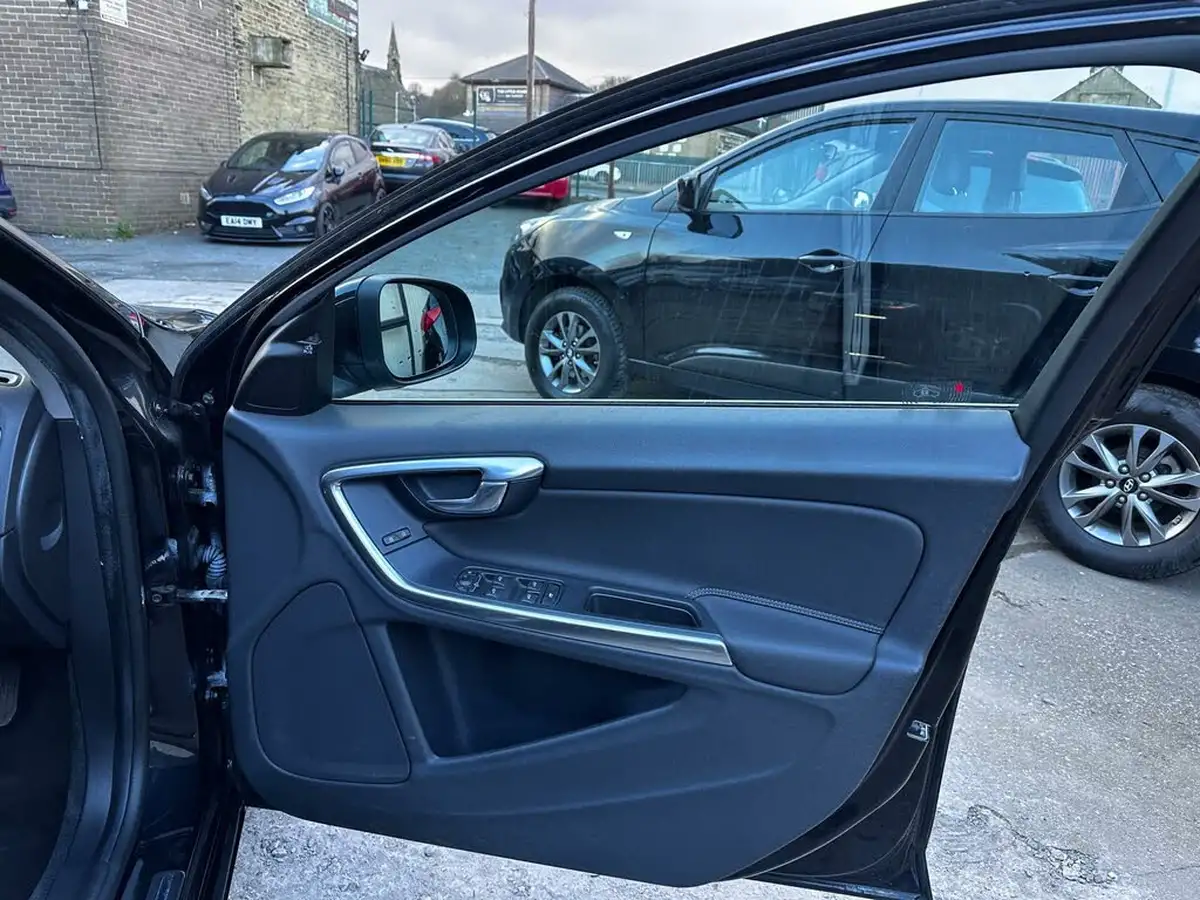 2013-volvo-s60-16td-d2-se-nav-big-14
