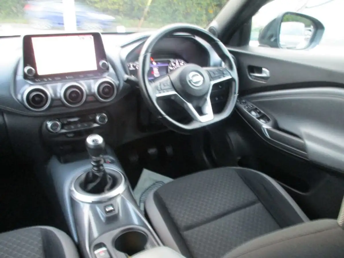 2021-nissan-juke-10-dig-t-n-connecta-big-2