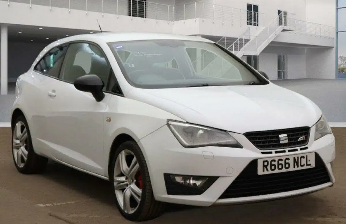 2013-seat-ibiza-14-cupra-big-0