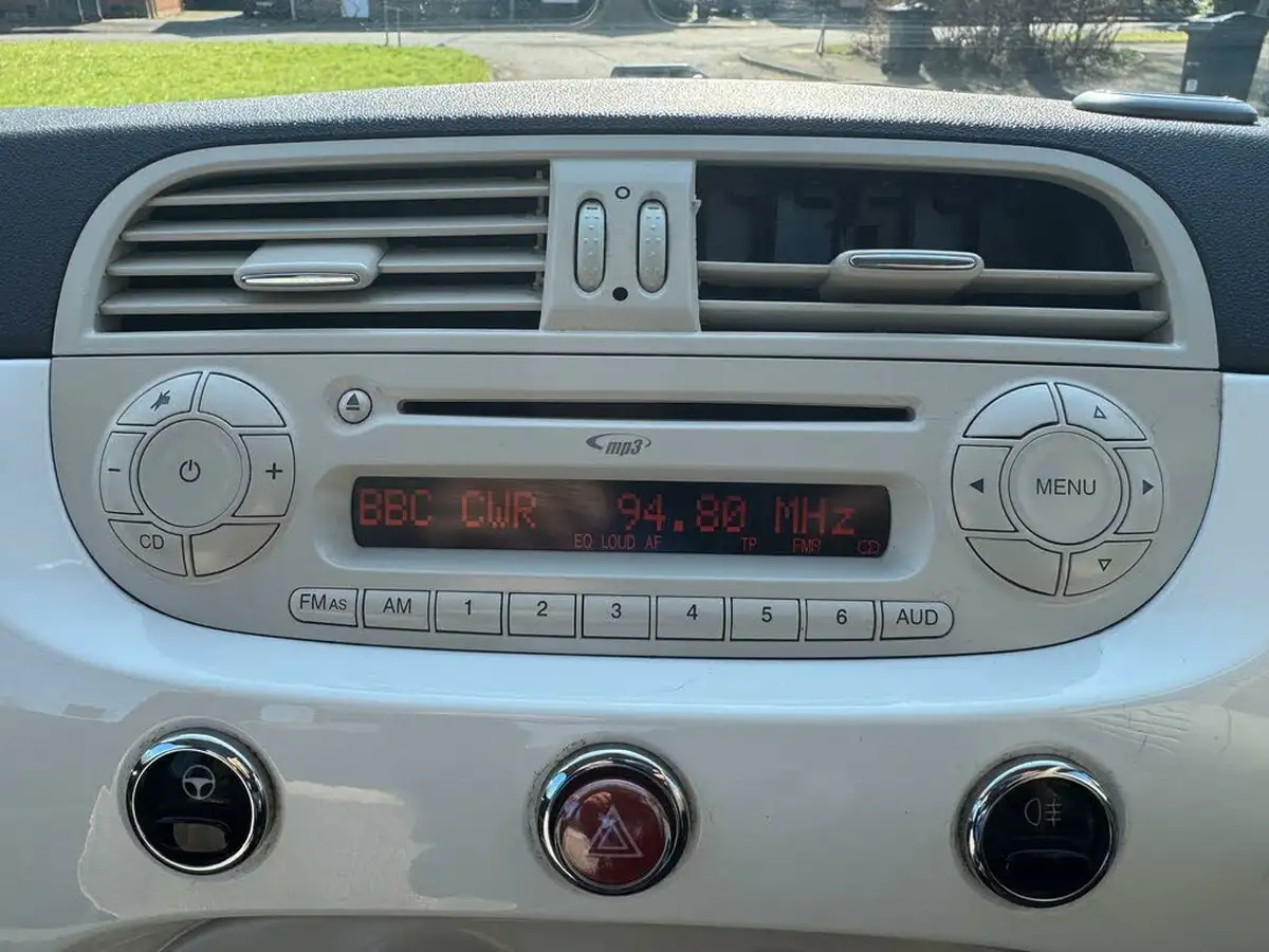 2014-fiat-500-12-lounge-big-19