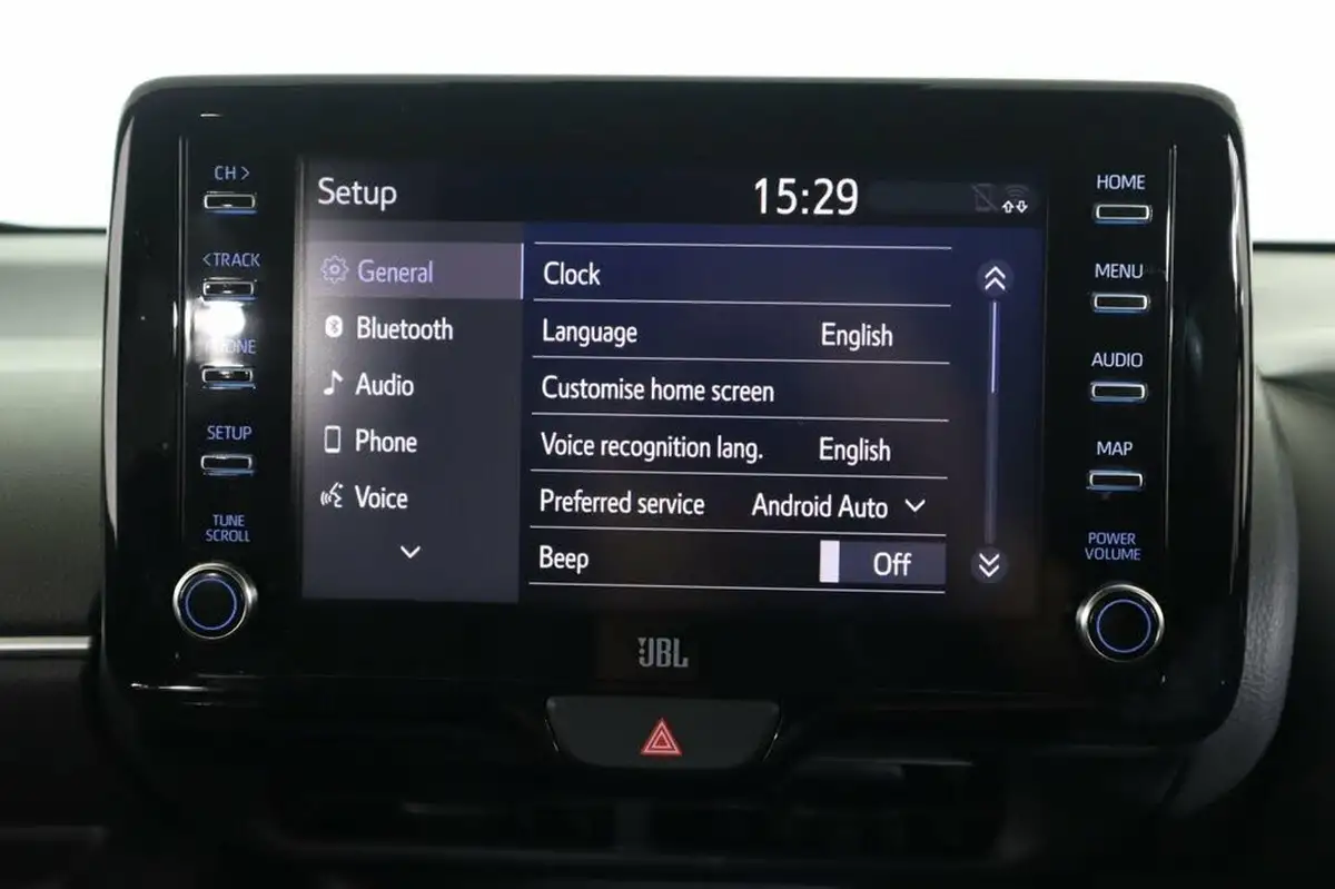 2022-toyota-yaris-15-vvt-i-dynamic-big-36