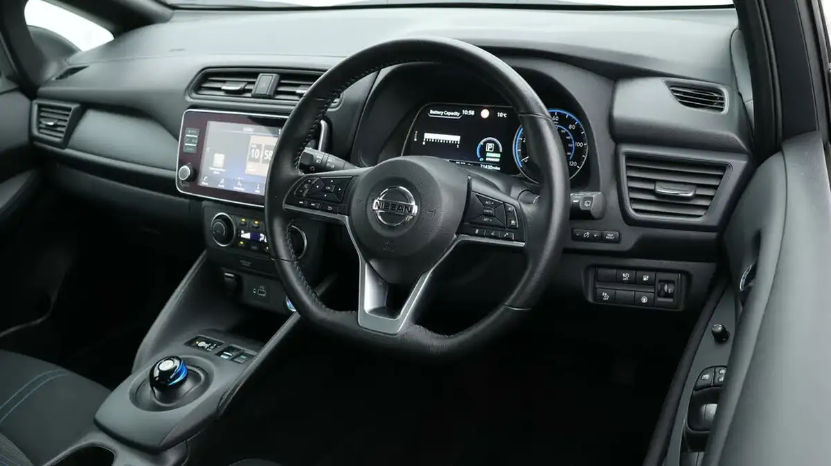 2022-nissan-leaf-e-acenta-big-9