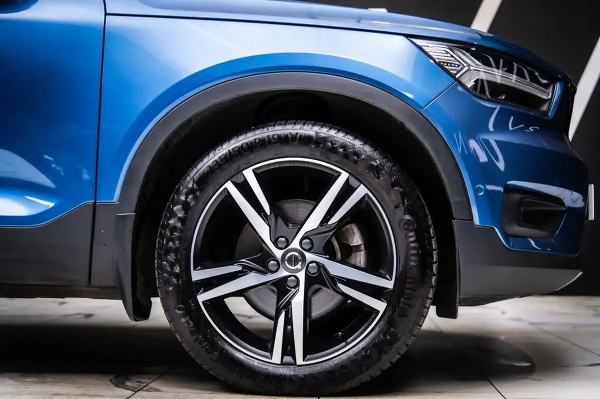 2018-volvo-xc40-20td-d4-first-edition-big-45