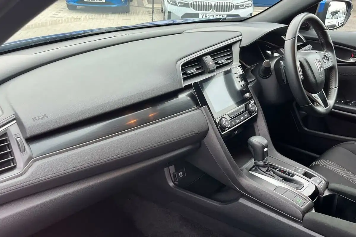 2021-honda-civic-15-vtec-turbo-sport-ss-cvt-big-26