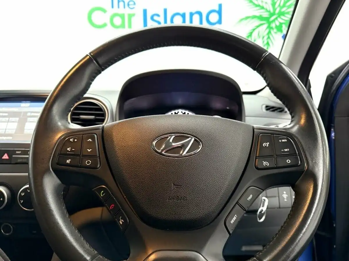 2019-hyundai-i10-10-play-big-18