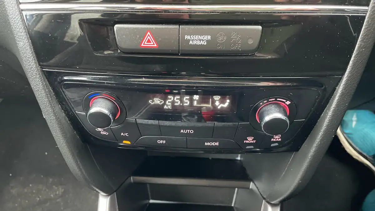 2020-suzuki-vitara-14-boosterjet-sz5-140ps-auto-big-35