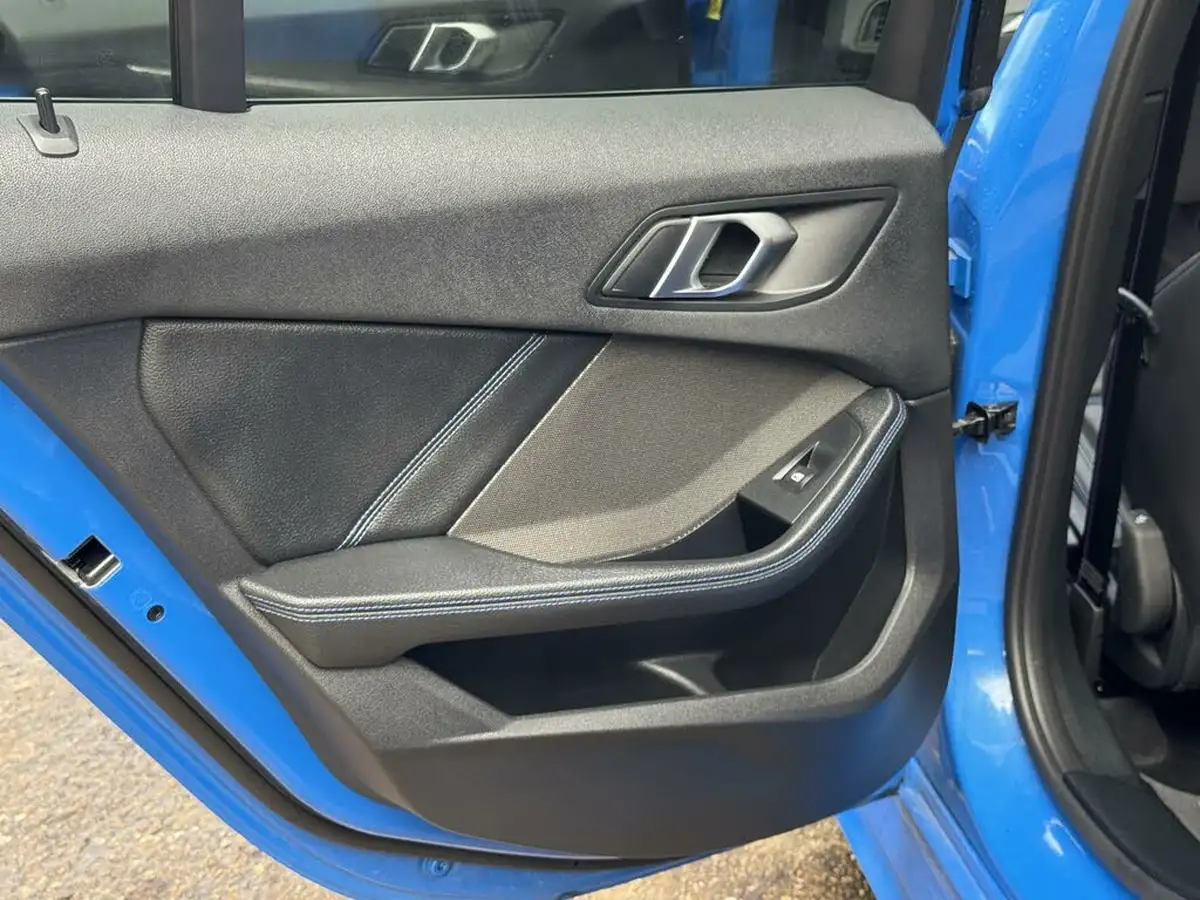 2024-bmw-1-series-15-118i-m-sport-lcp-dct-big-44