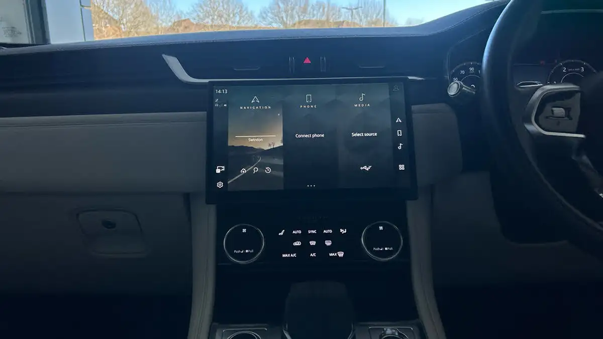 2021-jaguar-f-pace-20-d200-r-dynamic-hse-mhev-big-23