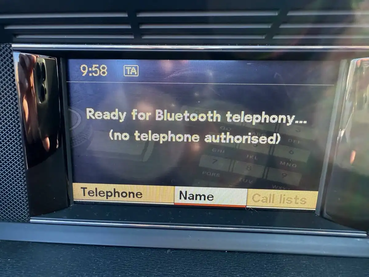 2012-mercedes-benz-e-class-18-e200-sport-184bhp-blueefficiency-cabriolet-2d-7g-tronic-big-36