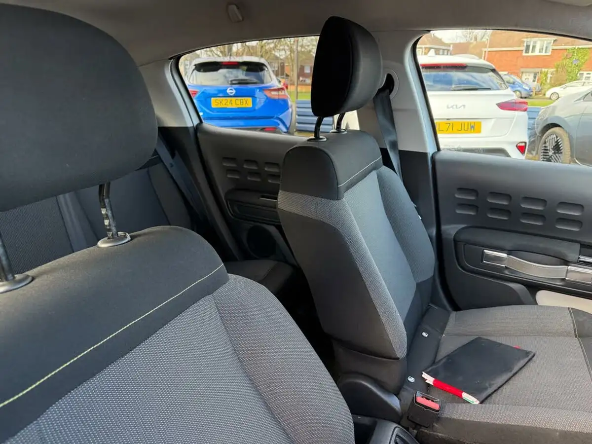 2017-citroen-c3-12-puretech-flair-82ps-big-34