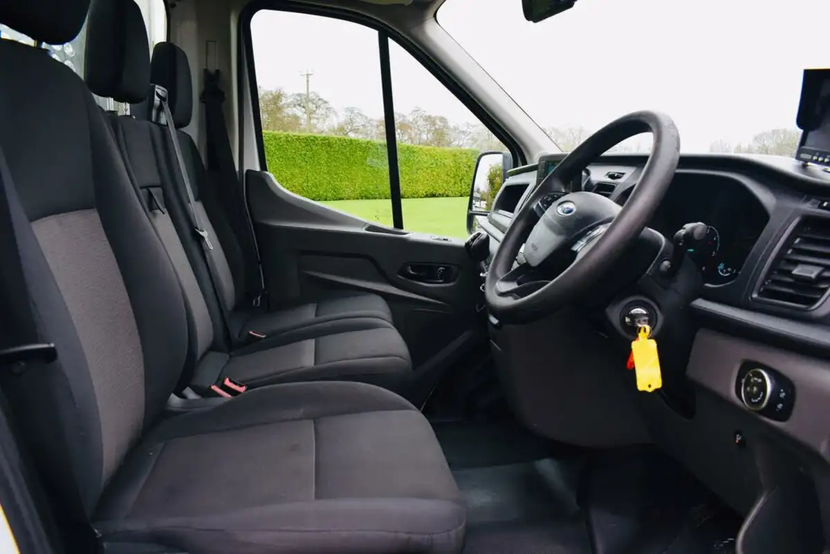 2021-ford-transit-20tdci-350-l3h1-leader-130pseu6dt-rwd-cab-big-9
