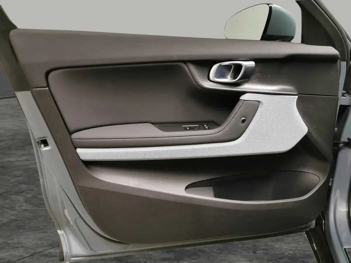 2022-polestar-polestar-2-big-21