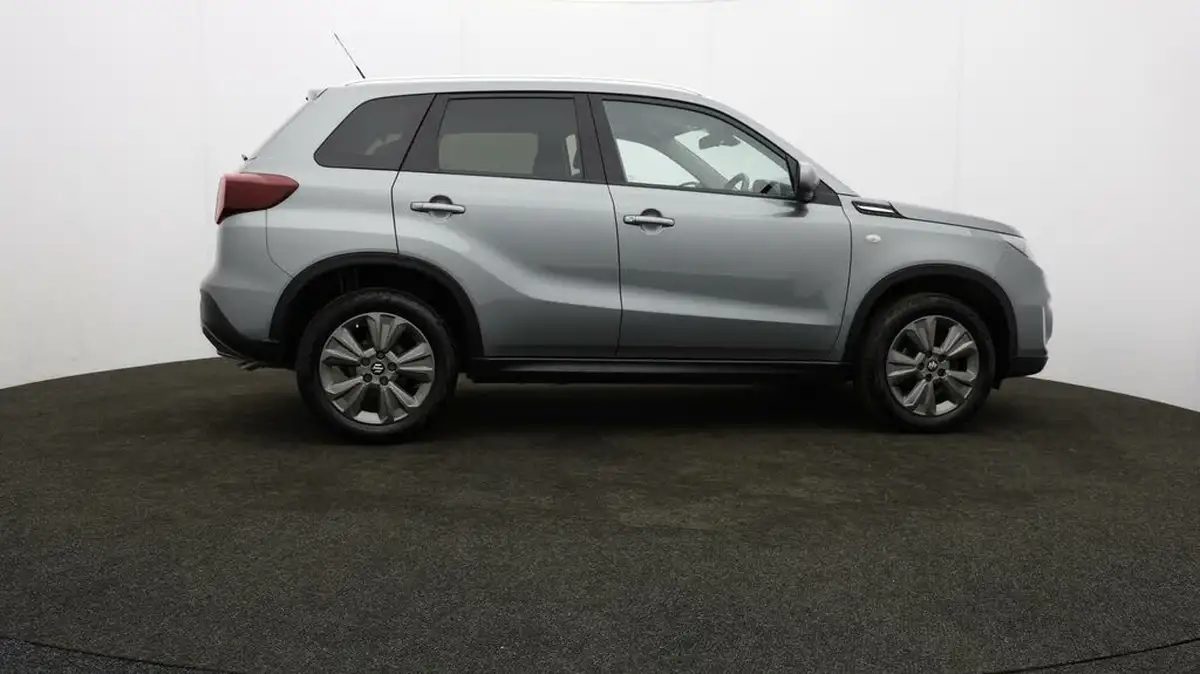 2023-suzuki-vitara-14-boosterjet-sz-t-big-30