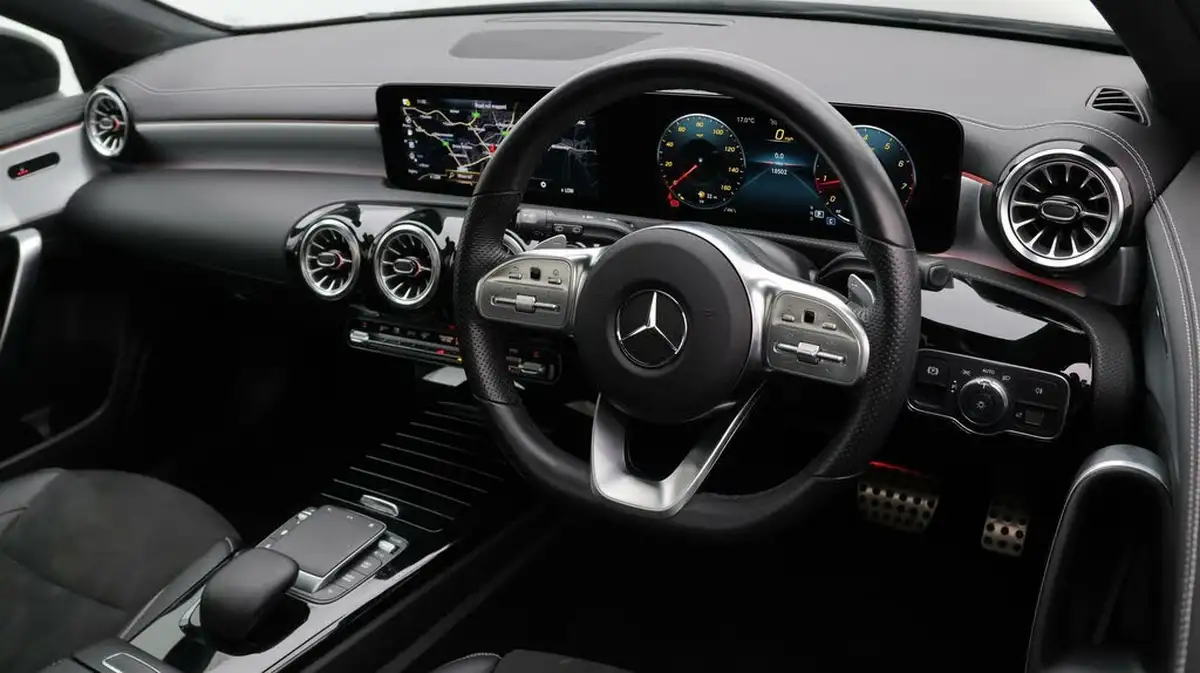 2022-mercedes-benz-a-class-13-a200-amg-line-premium-plus-edition-hatchback-5d-7g-dct-big-9