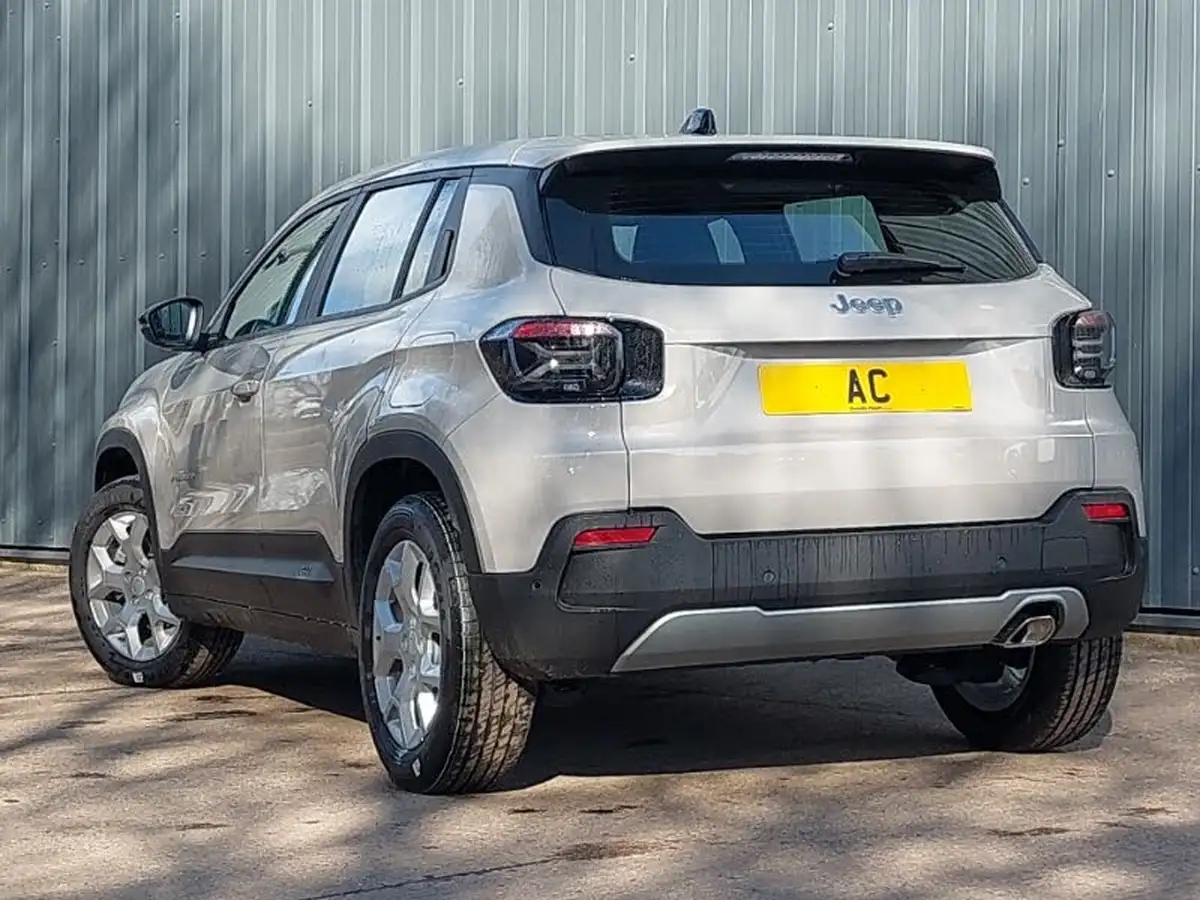 2025-jeep-avenger-12-gse-altitude-e-hybrid-48v-auto-big-1