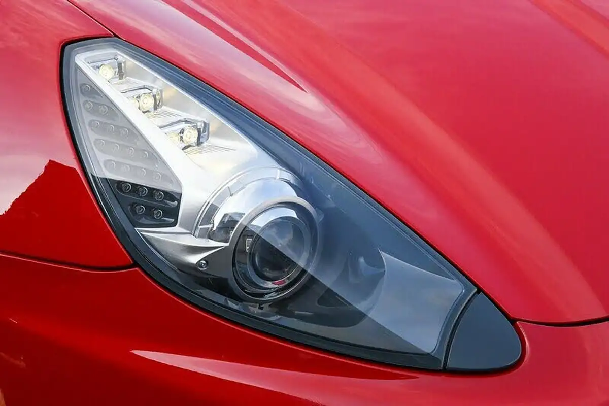 2009-ferrari-california-43-big-18