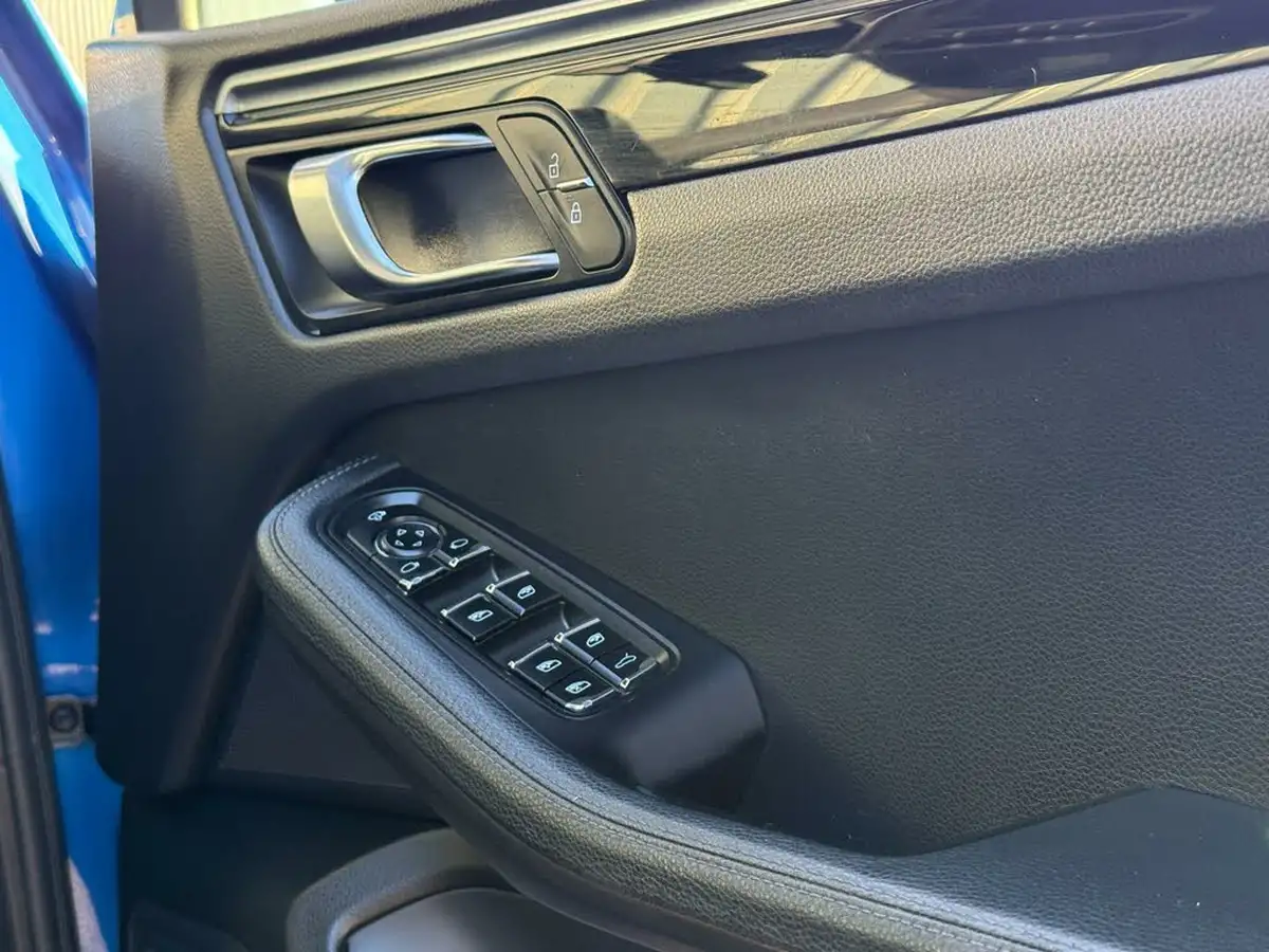 2020-porsche-macan-30-v6-s-big-21