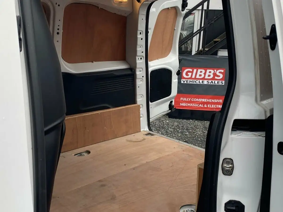 2019-citroen-berlingo-16bluehdi-1000-enterprise-big-12