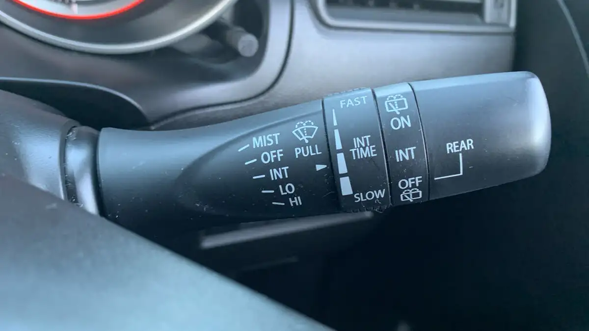 2017-suzuki-swift-10-boosterjet-sz5-shvs-big-27