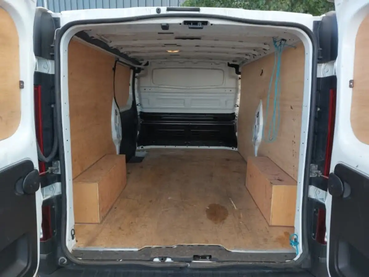 2022-renault-trafic-20dci-ll30-130-business-panel-big-7