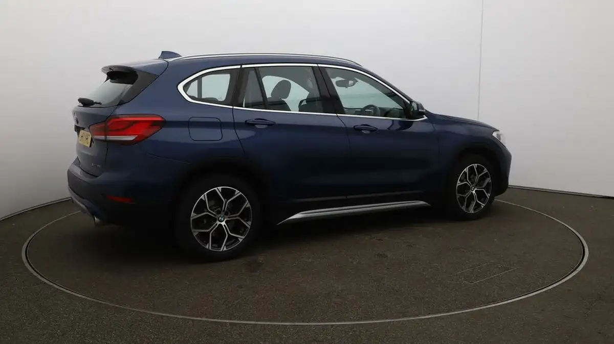 2021-bmw-x1-20-sdrive20i-xline-big-45