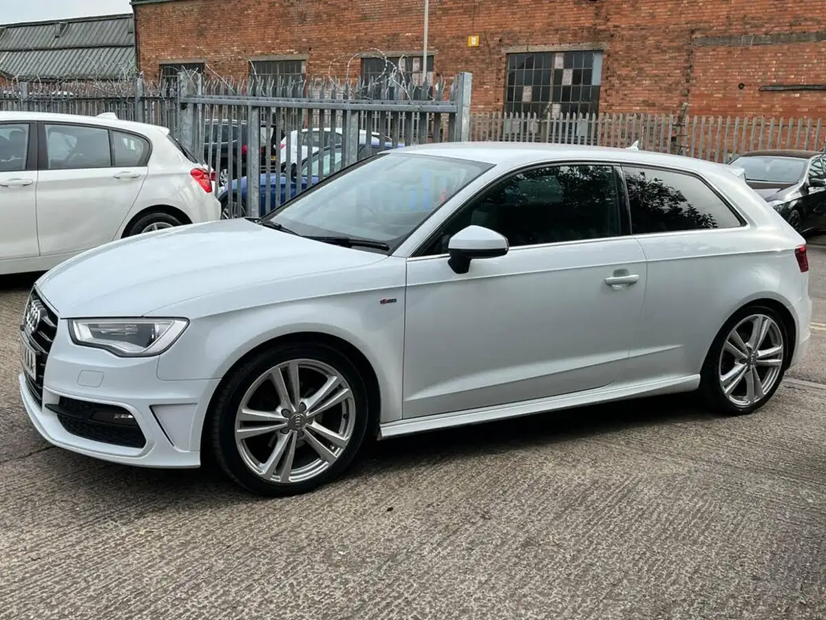 2013-audi-a3-20-tdi-s-line-150ps-hatchback-3d-big-2