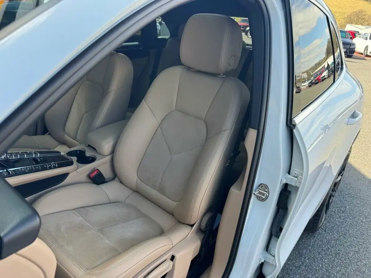 2019-porsche-macan-30-v6-s-big-34