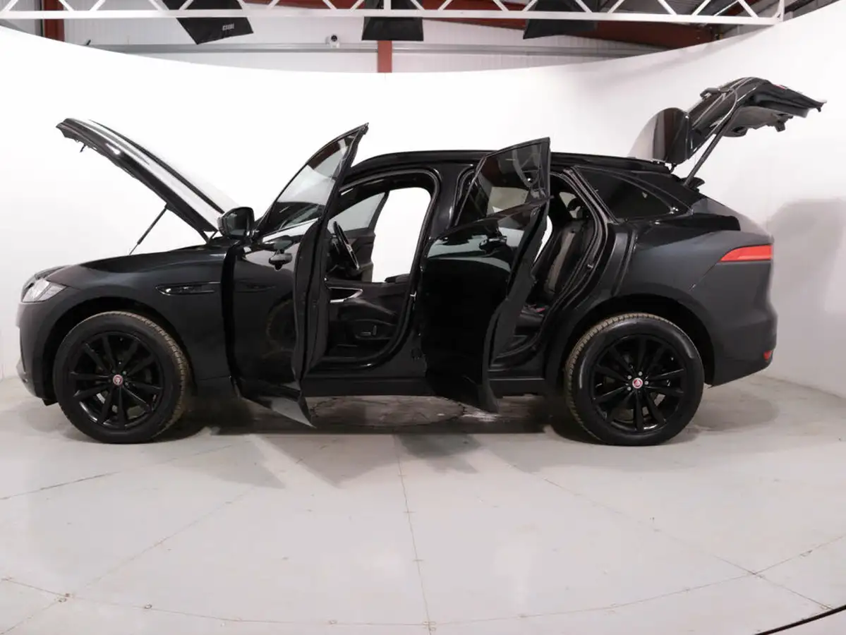 2020-jaguar-f-pace-20-i4d-chequered-flag-180ps-big-47