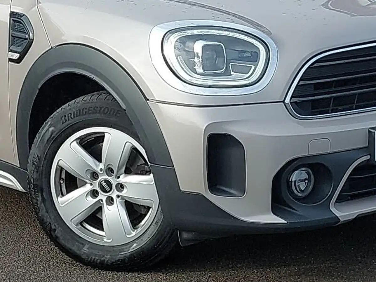 2021-mini-countryman-15-cooper-classic-auto-big-8