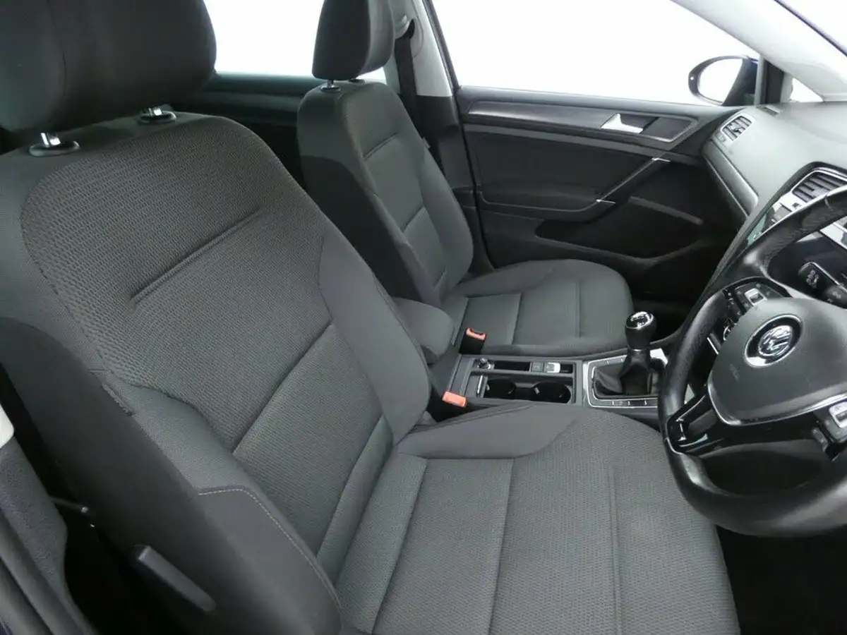 2019-volkswagen-golf-10-tsi-match-edition-hatchback-big-8