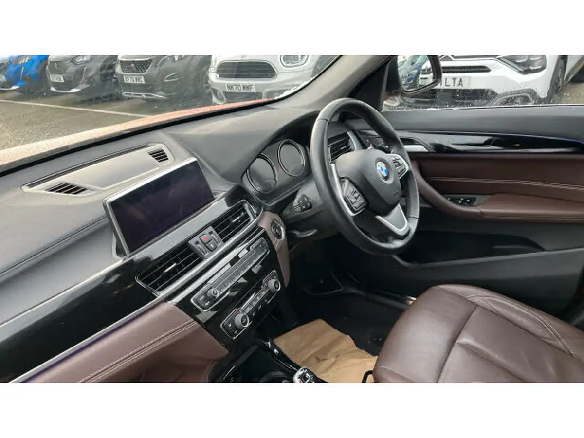 2021-bmw-x1-20-xdrive20i-xline-big-8