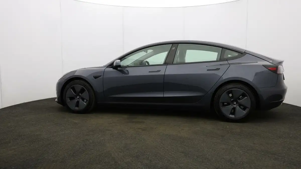 2020-tesla-model-3-e-long-range-big-3