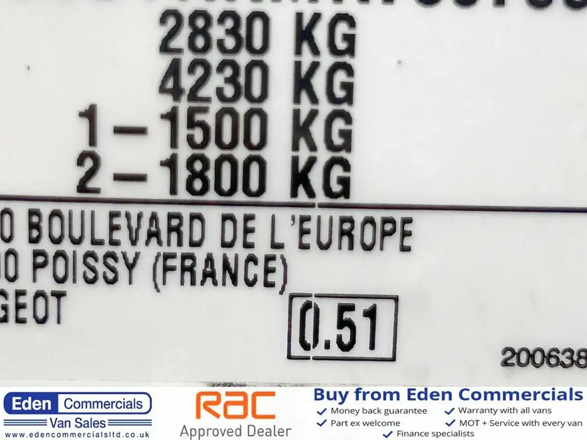 2023-peugeot-expert-15-bluehdi-professional-premium-long-1000-big-24
