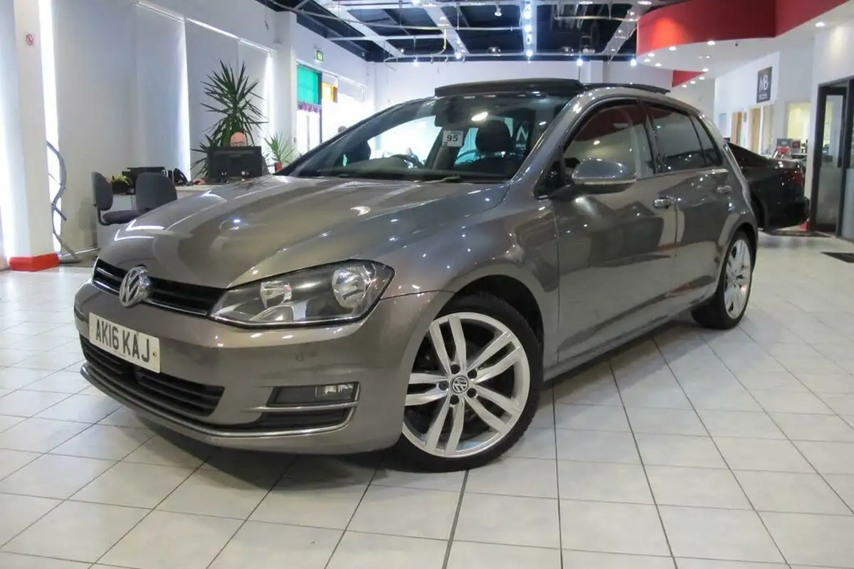 2016-volkswagen-golf-20tdi-gt-edition-5d-dsg-big-0