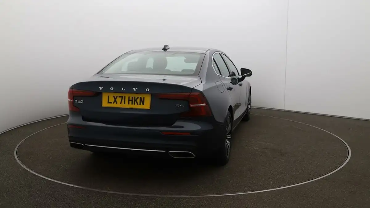 2021-volvo-s60-20-b5-inscription-big-53