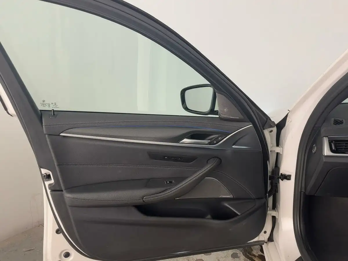 2021-bmw-5-series-20-530e-m-sport-pro-pack-touring-5d-big-8