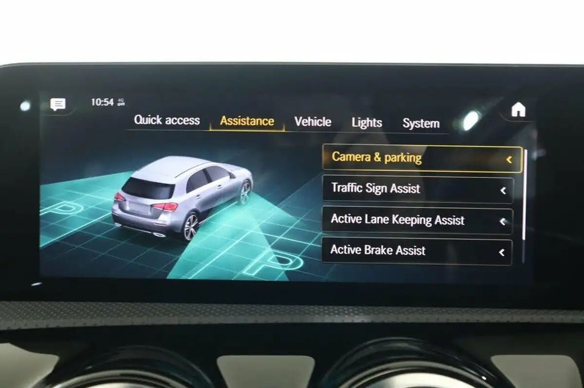 2021-mercedes-benz-a-class-20-a250-amg-line-premium-plus-edition-hatchback-5d-big-53