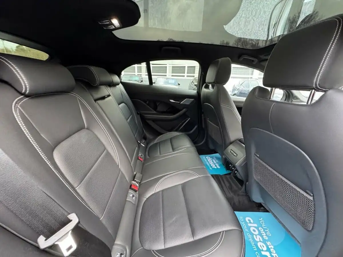 2023-jaguar-i-pace-ev400-black-big-8