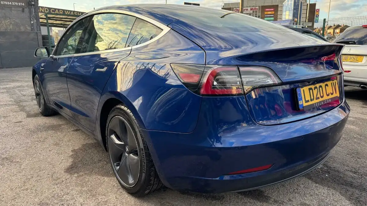 2020-tesla-model-3-e-standard-plus-big-35