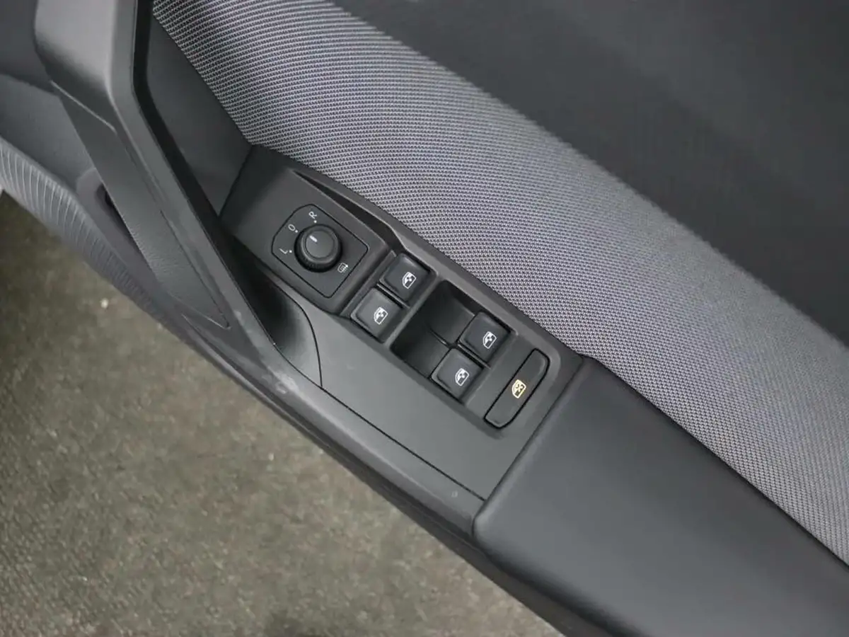 2021-seat-leon-10-tsi-evo-se-dynamic-hatchback-big-27
