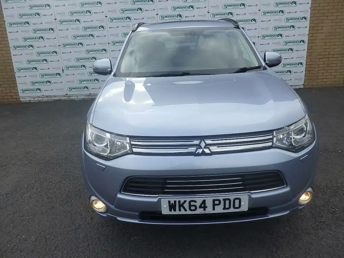 2014-mitsubishi-outlander-20-gx4h-big-2