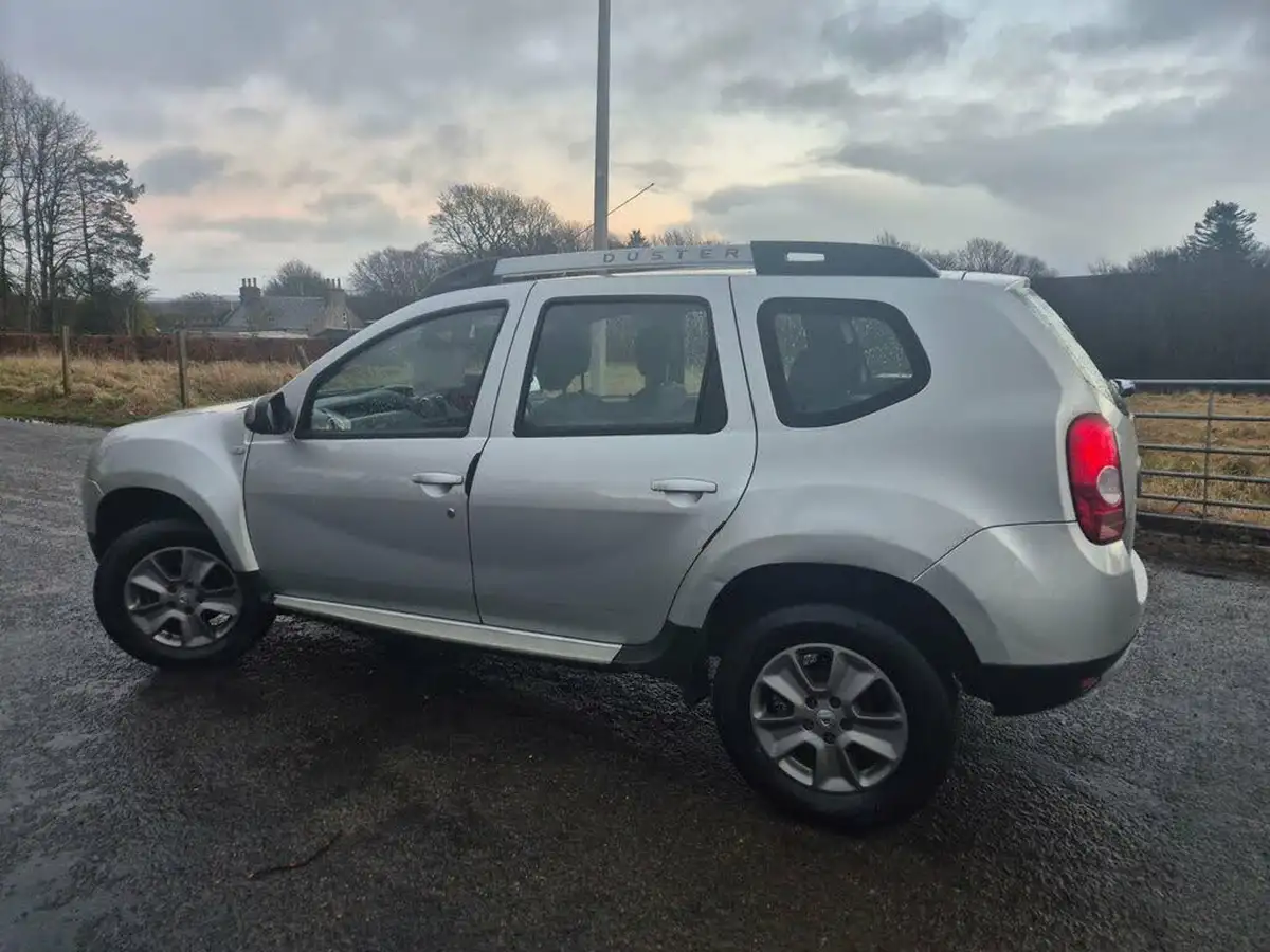 2015-dacia-duster-15d-laureate-109bhp-4x4-big-2