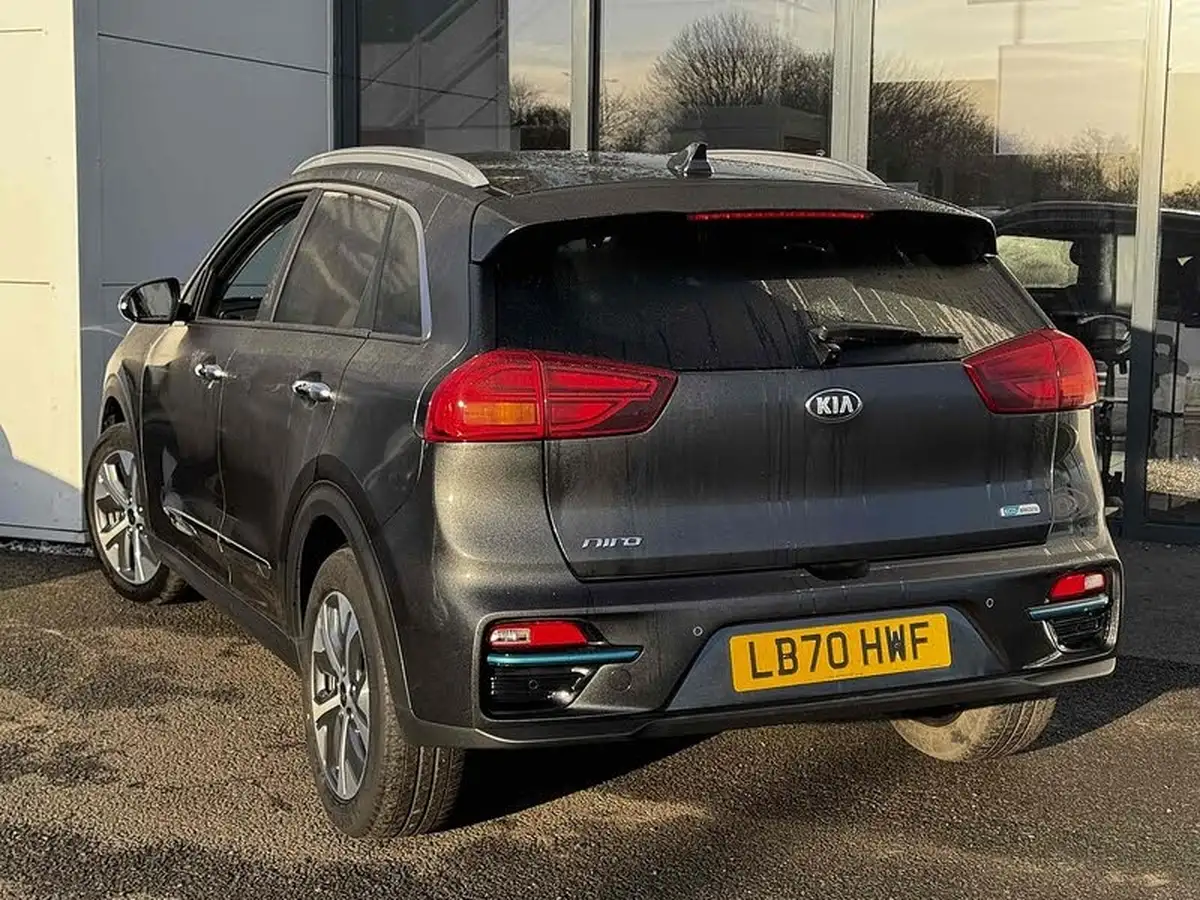 2021-kia-e-niro-ev-4-big-11